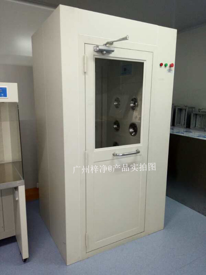 風淋室運行過程中產生的噪音可能會對操作人員造成不適，影響工作效率。